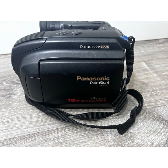 Panasonic Camcorder Palmcorder VHS-C Palm Sight PV-L557 16x Optical Zoom - Picture 5 of 8